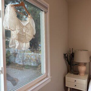 WAYF Puff Sleeve Crop Top